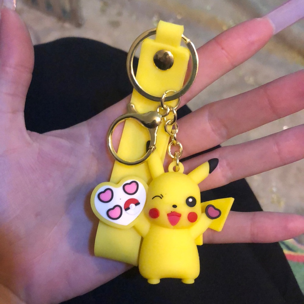Pikachu keychains - Picture 1 of 1